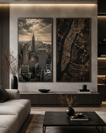 Dy panorama moderne me pamje të qytetit të New York-ut dhe hartë urbane të zezë e të artë.